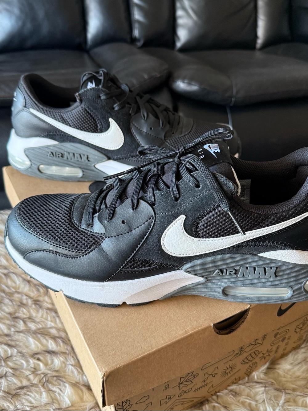 Nike Men’s Air Max Black/White Sneakers